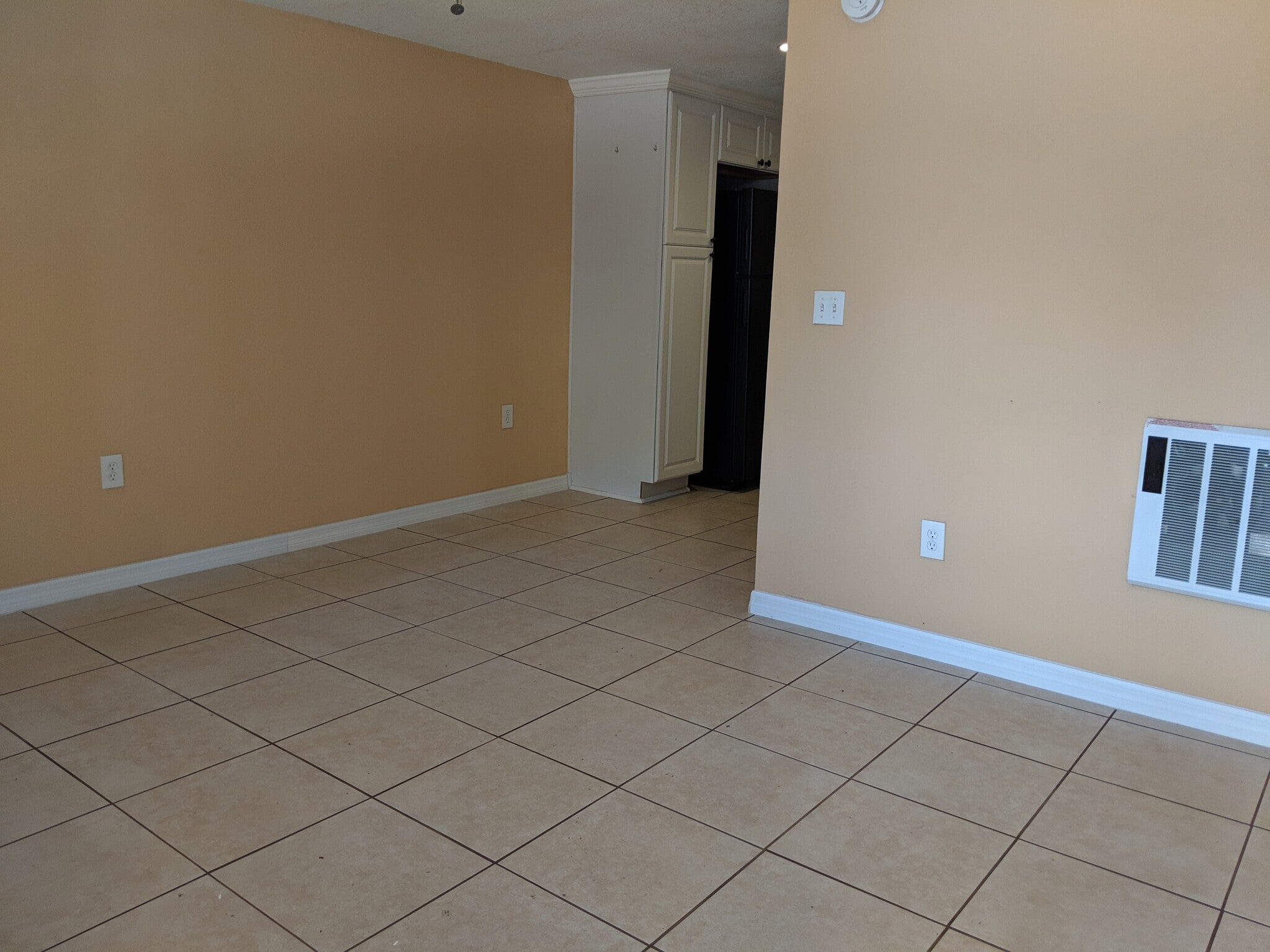 Building Photo - 2146 Ranchita Trail