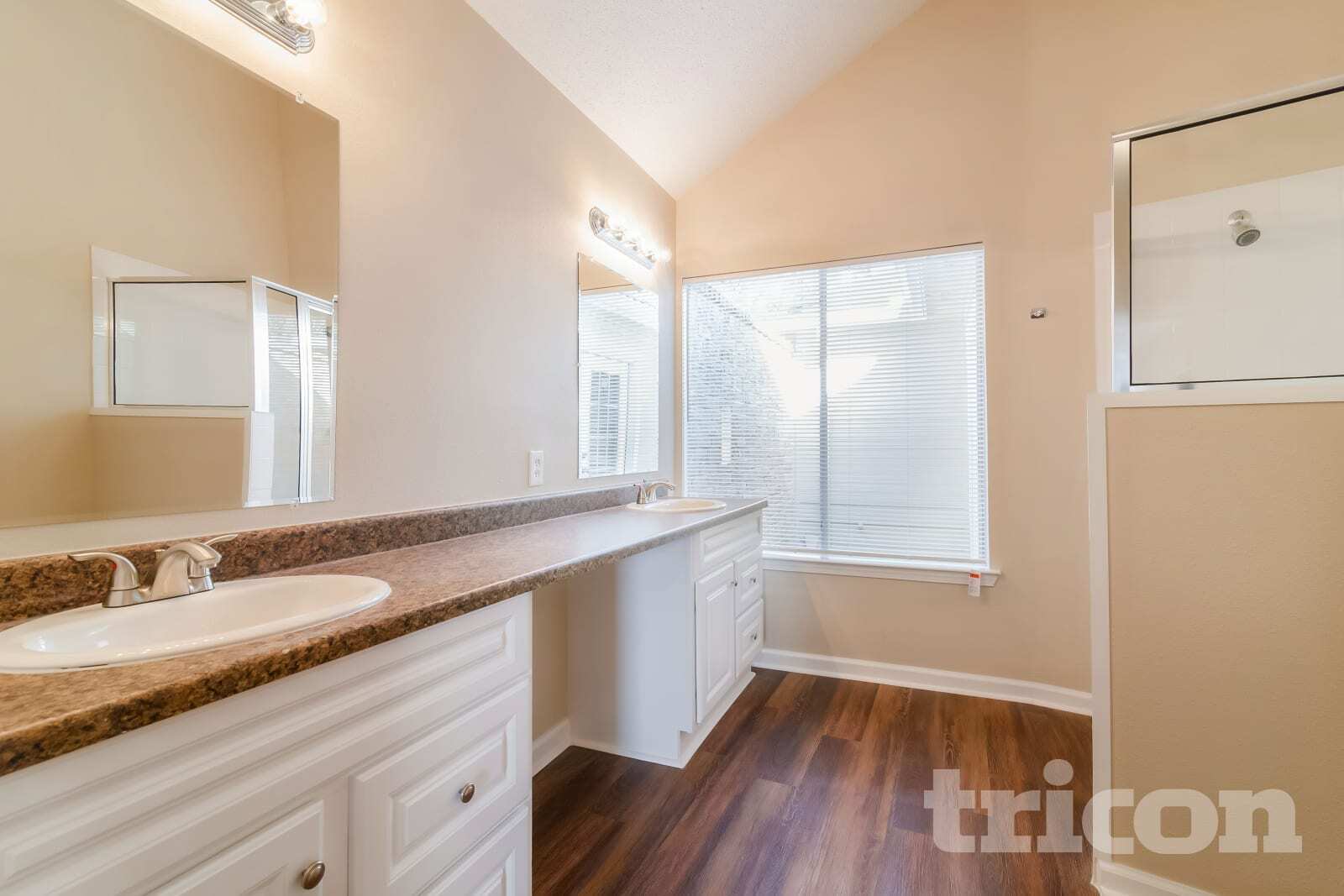Building Photo - 16027 Hidden Acres Dr