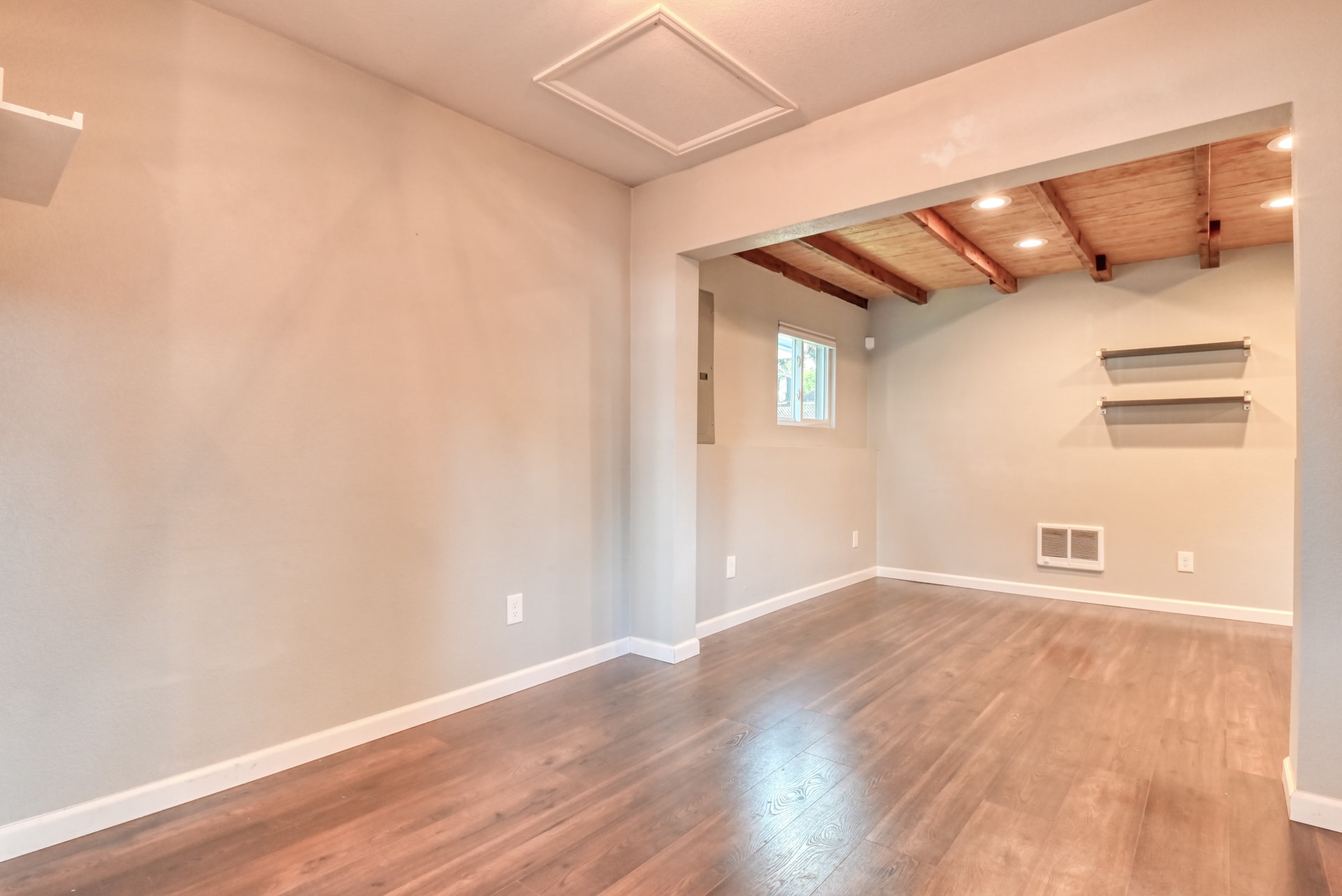 Building Photo - 431 N Franklin St