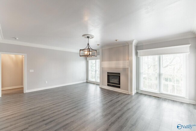 Building Photo - 481 Brenda Dr