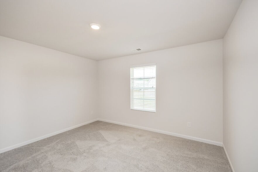 Building Photo - 275 Hamilton Pointe Dr