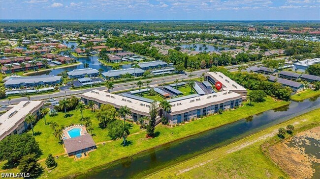 Building Photo - 4912 Tamiami Trl E