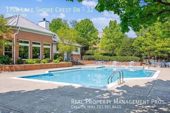 Building Photo - 1708 Lake Shore Crest Dr