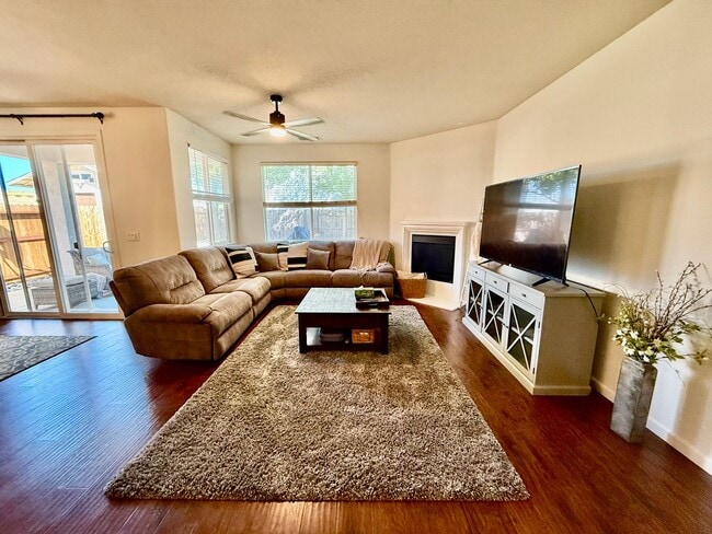 Building Photo - Great home in a cul de sac