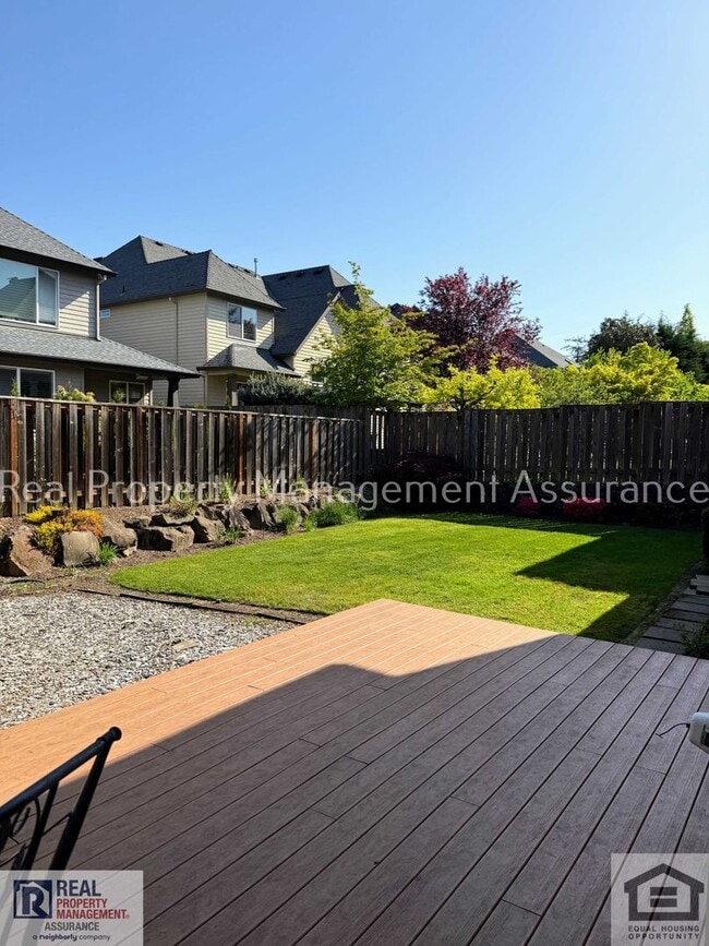 Building Photo - 13611 NW Stonebridge Dr