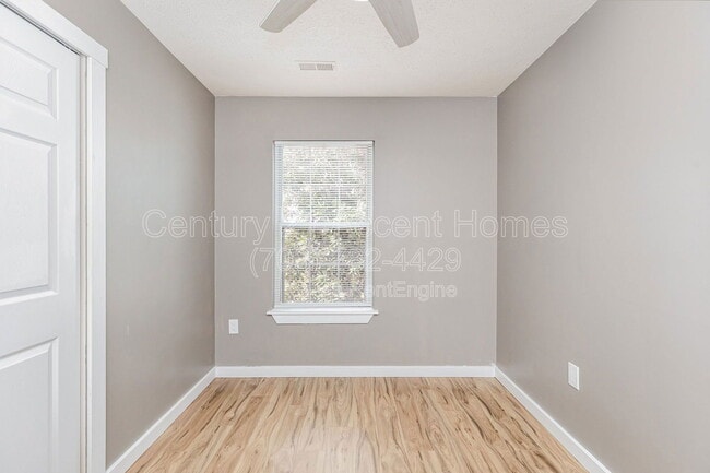 Building Photo - 203 Blueridge Ct