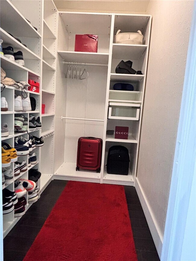 Building Photo - 8895 NW 99th Ct