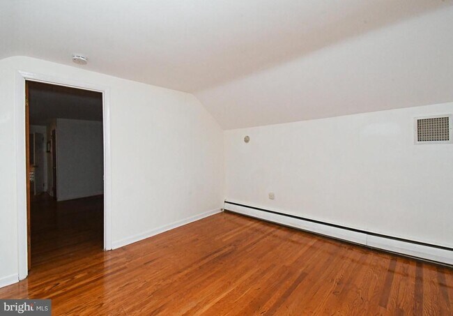 Building Photo - 559 General Muhlenberg Rd