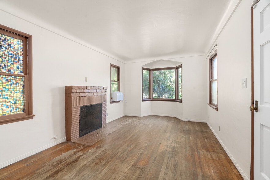 Building Photo - 3705 Fredonia Dr