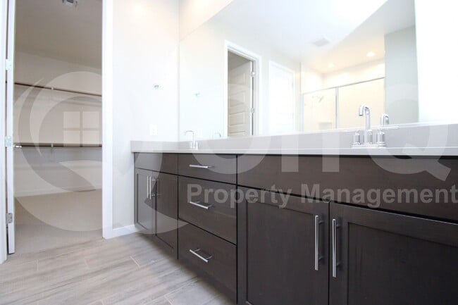 Building Photo - 4119 N 93rd Ln