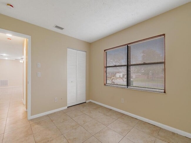 Building Photo - 1166 SE Preston Ln