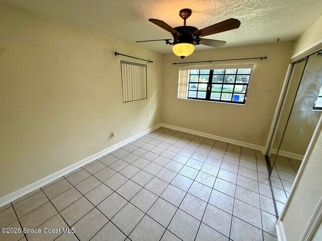 Building Photo - 974 Golf St
