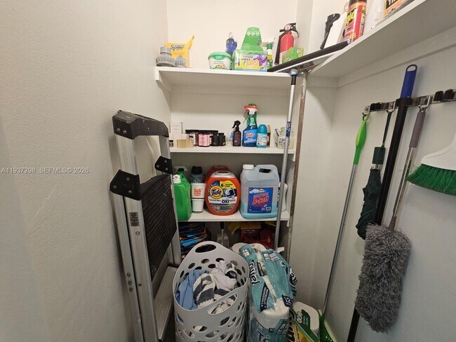 Building Photo - 3000 Marcos Dr