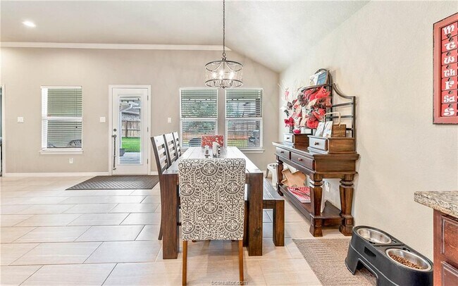 Building Photo - 2614 Kinnersley Ct