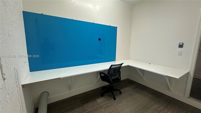 Building Photo - 3423 W 110th St