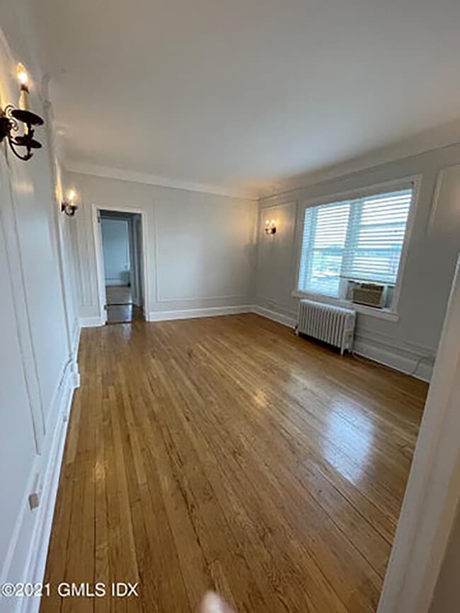 Building Photo - 271 Greenwich Ave