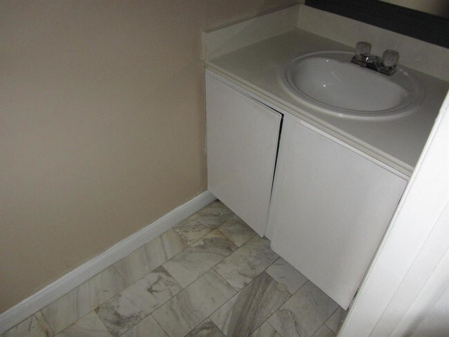 Building Photo - 8405 Wilcrest Dr