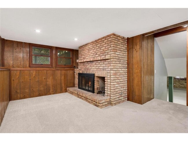 Building Photo - 8666 Windward Cir