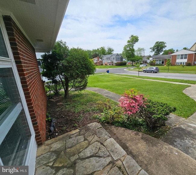 Building Photo - 3219 Northbrook Rd