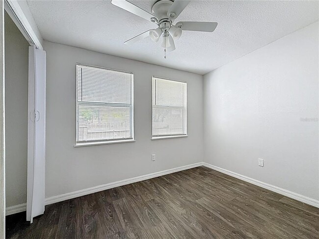 Building Photo - 618 17th Ave S