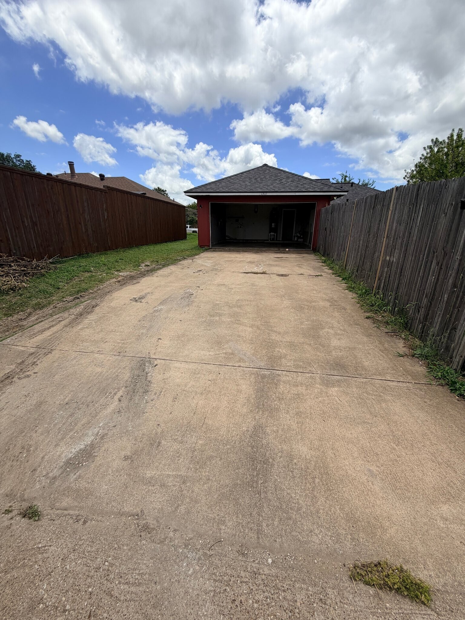 Building Photo - 1311 Petunia Dr