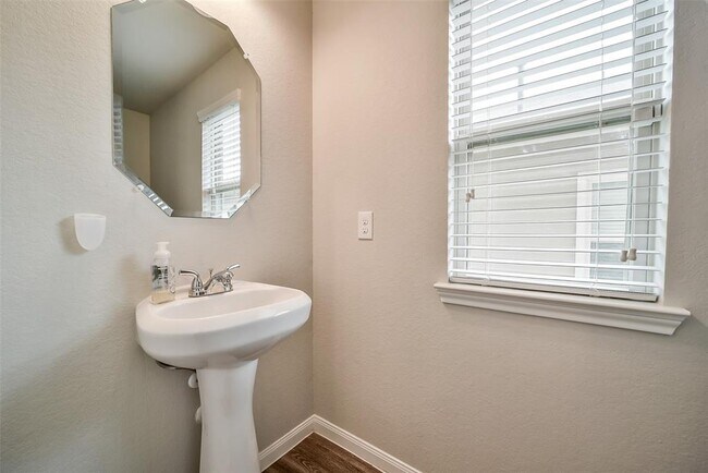 Building Photo - 3623 Bright Moon Ct