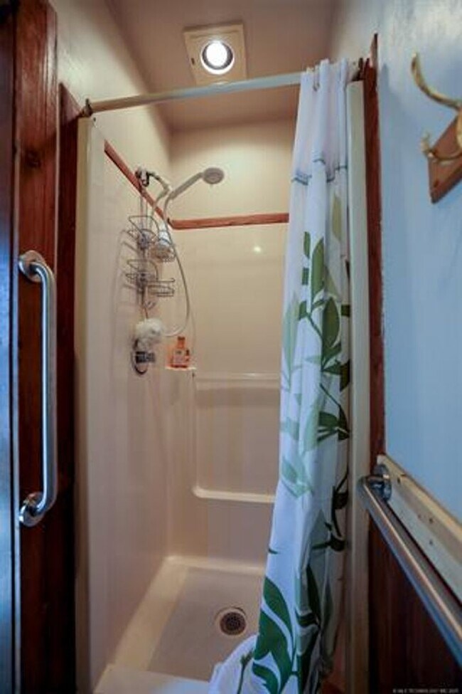 Building Photo - Charming 1920s Midtown bungalow with lots of space and character