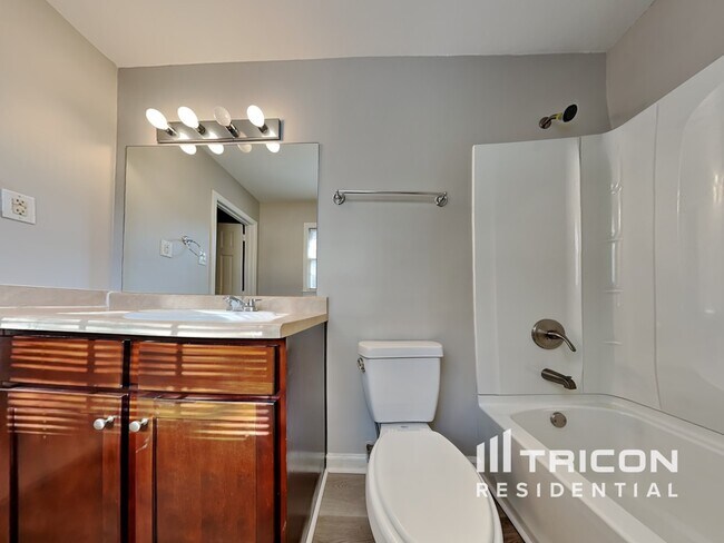 Building Photo - 401 Barbashela Dr