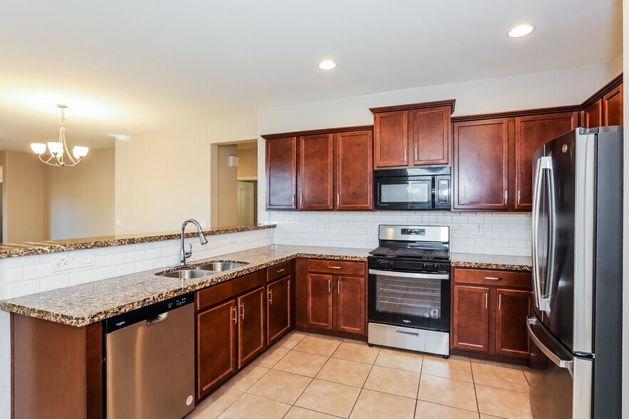 Building Photo - 33022 N Falcon Trail