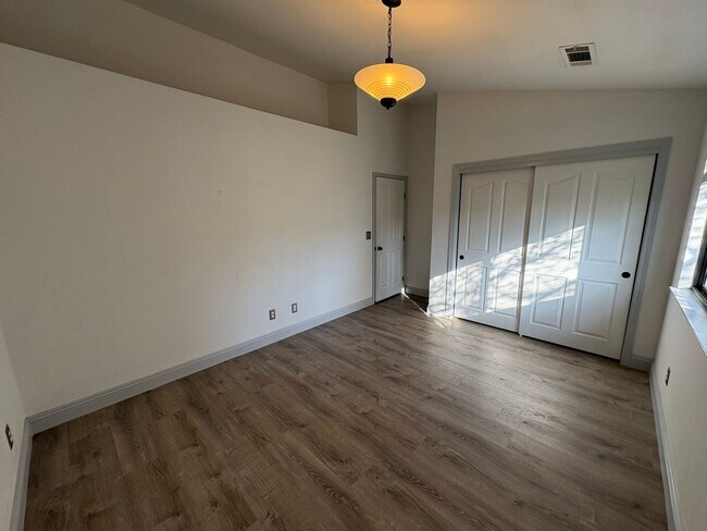 Building Photo - SE Visalia home coming soon!