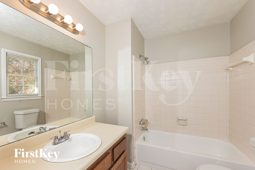 Building Photo - 2290 Georgia Ln