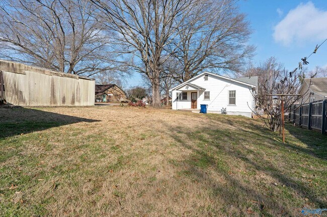 Building Photo - 2909 6th Ave SW