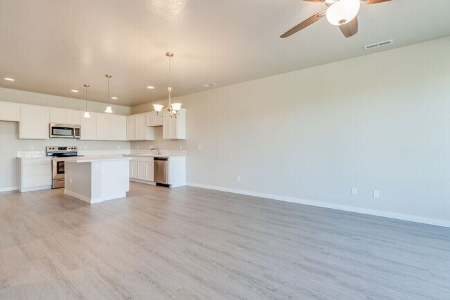 Building Photo - Roe Street Townhomes