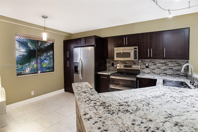 Building Photo - 2213 Cypress Island Dr