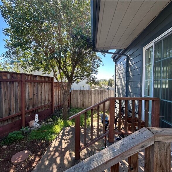 private backyard - 17709 Sunset Way