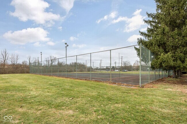 Building Photo - 7488 Countrybrook Dr