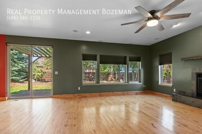 Building Photo - 971 Longbow Ln
