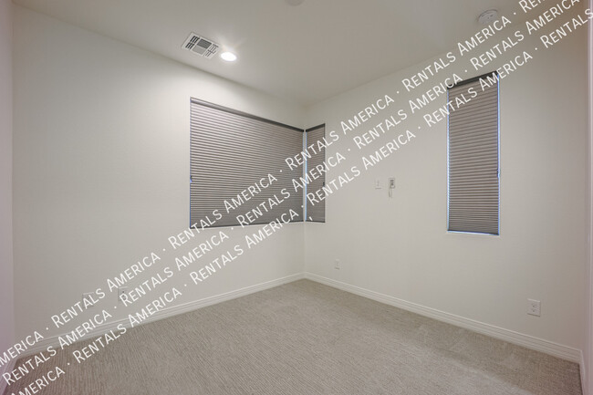 Building Photo - 7441 E Via De Luna Dr
