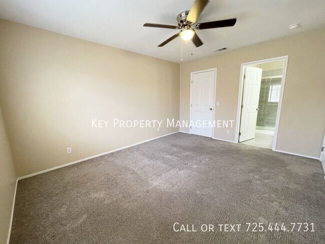 Building Photo - 3 BEDROOM 3 BATH TOWNHOME IN HENDERSON NEA...