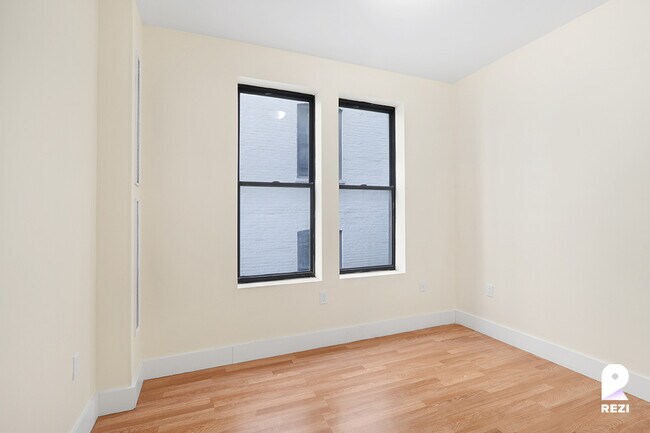 Building Photo - 34 Post Ave