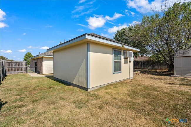 Building Photo - 1604 Mamye Jane Dr