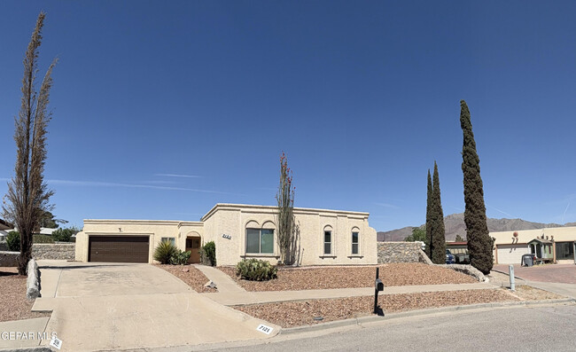 Primary Photo - 7121 Gran Vida Dr