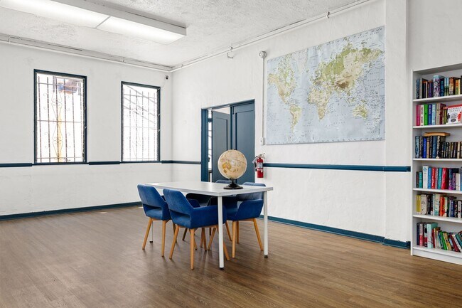 Building Photo - 840 Hilgard Ave