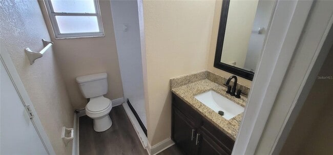 Building Photo - 450 Cart Ct