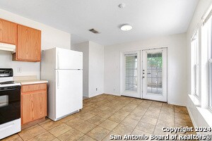 Building Photo - 10106 Amber Flora Dr