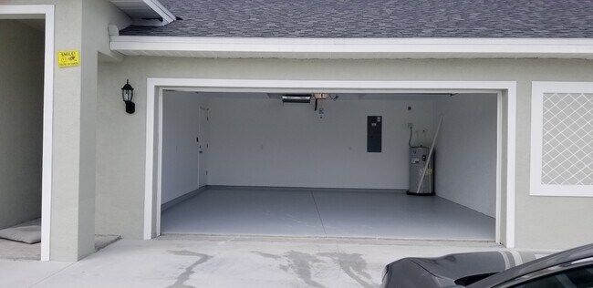 Building Photo - 1721 SW 33rd Terrace