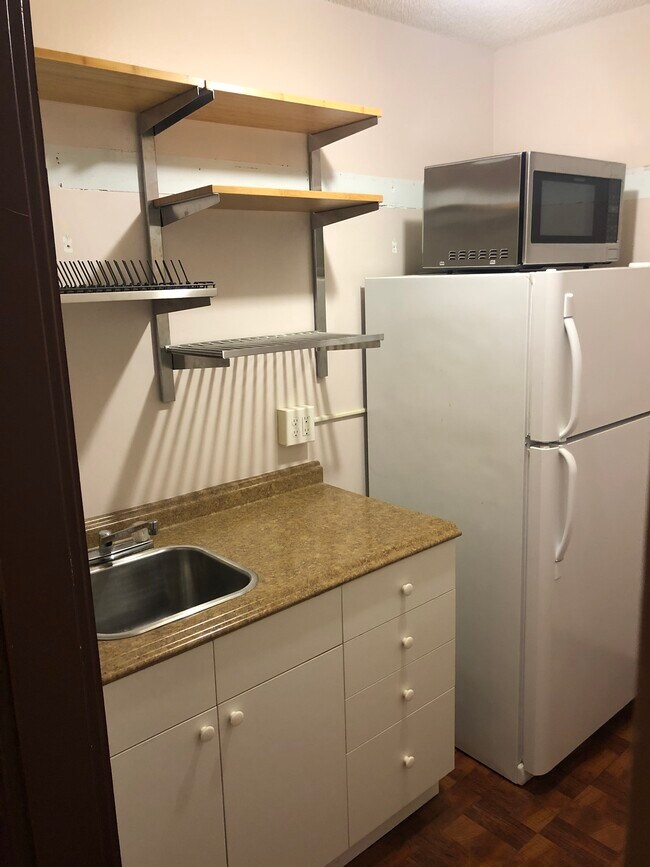 Kitchenette - 214 Valle Vista Ave