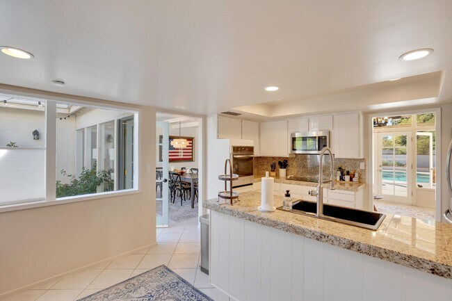 Building Photo - 7441 E Century Dr