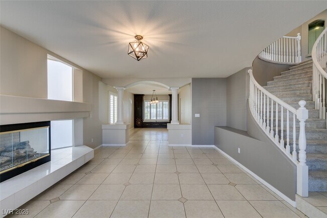 Building Photo - 685 Lynmar Ct