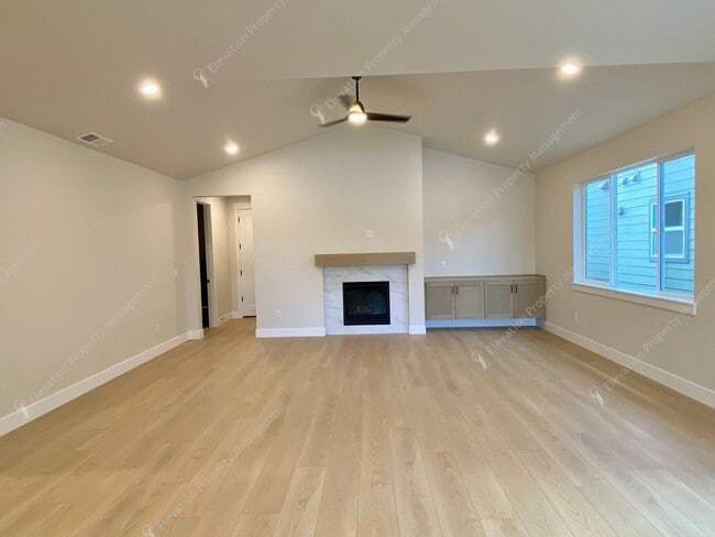 Building Photo - Brand NEW Pahlisch 3 BR - 2BA Home in Southeast Bend